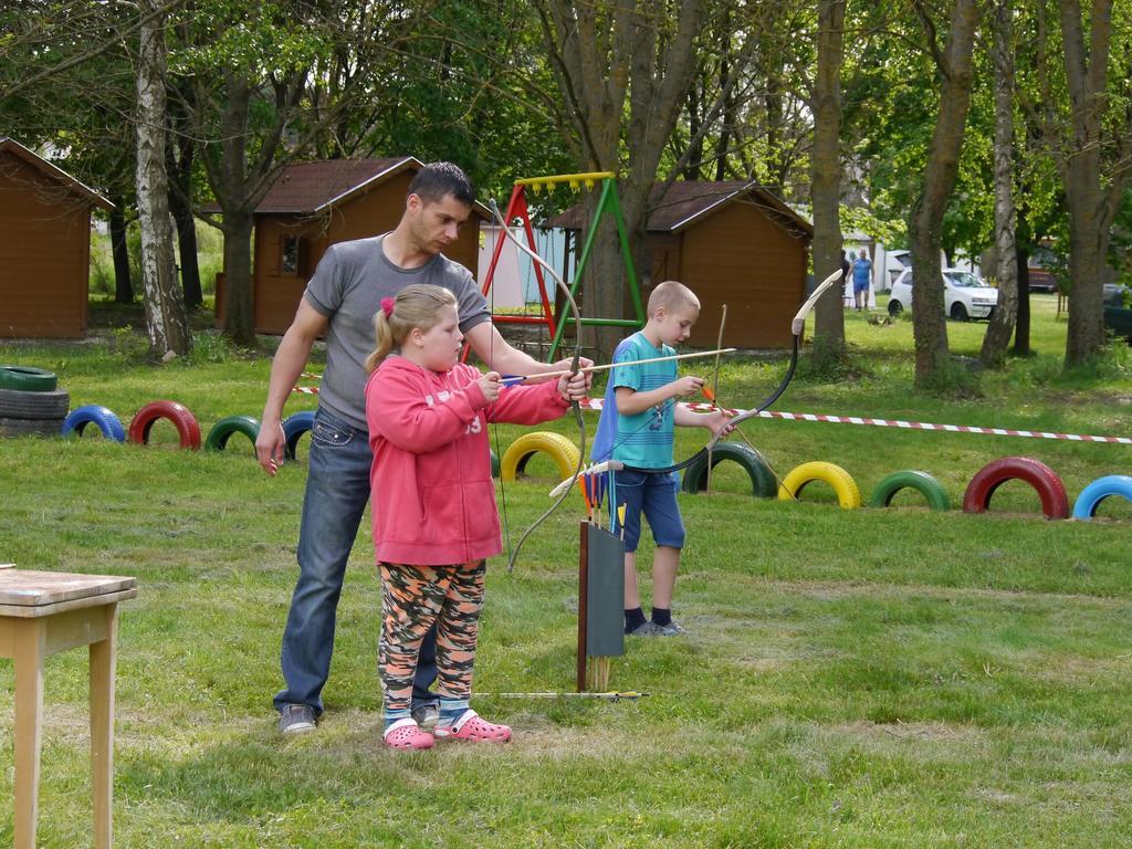 Hotel Goecsej Voelgye Kemping Kustánszeg Zewnętrze zdjęcie